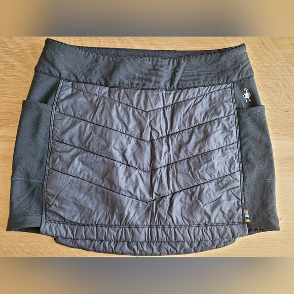 Smartwool Dresses & Skirts - Smartwool Women’s Insulated Merino Skirt – Size M – Good Condition